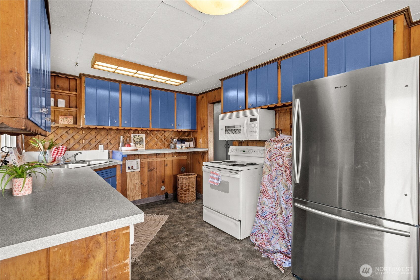 Kitchen   1209 Wheeler St S, Tacoma, WA 98444-3843