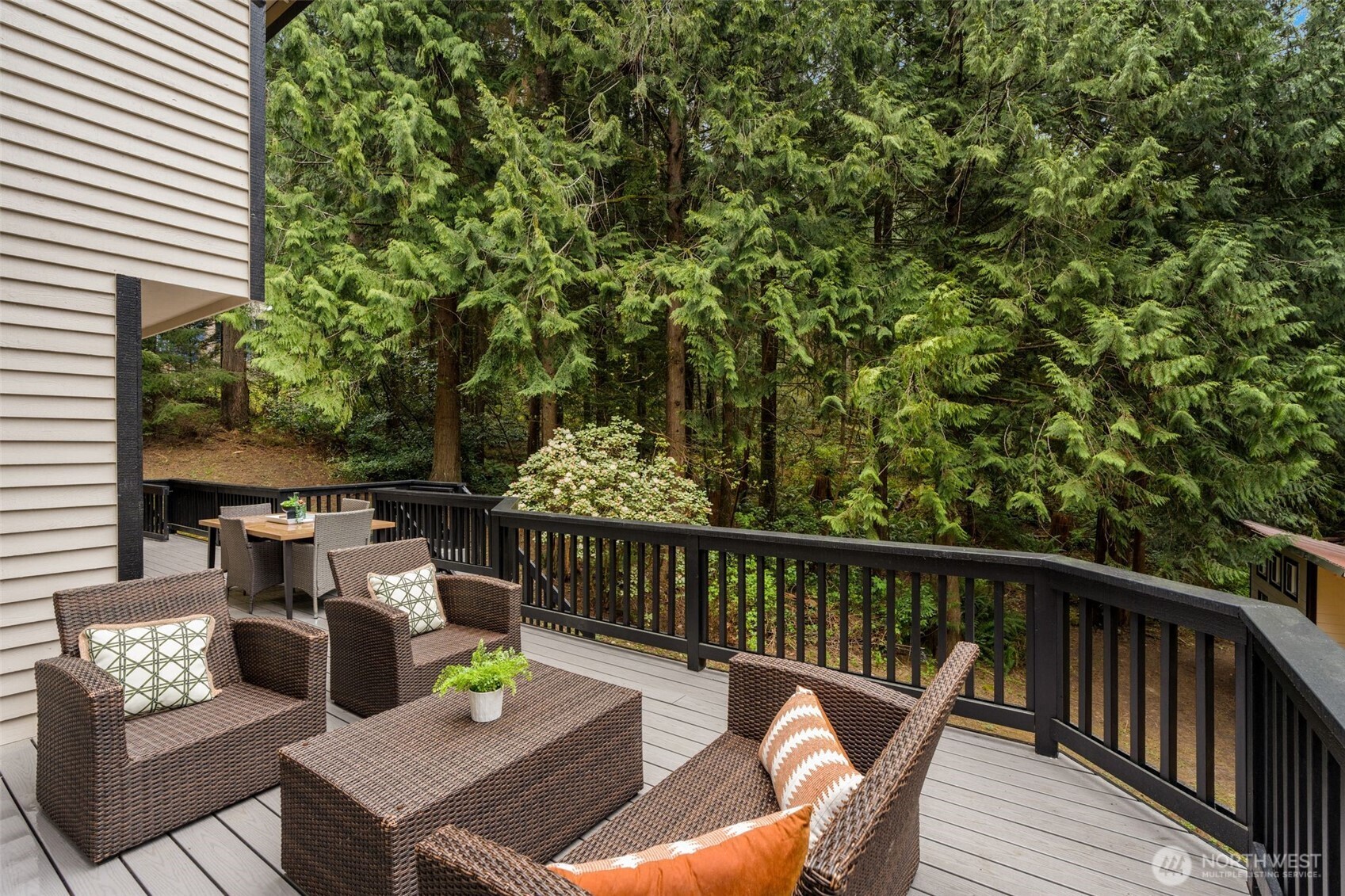 Enjoy being engulfed by nature from 2 story deck