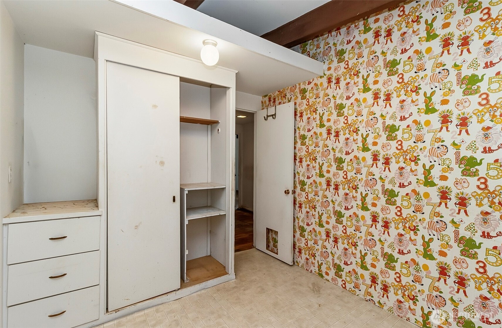 Bedroom with Built in's