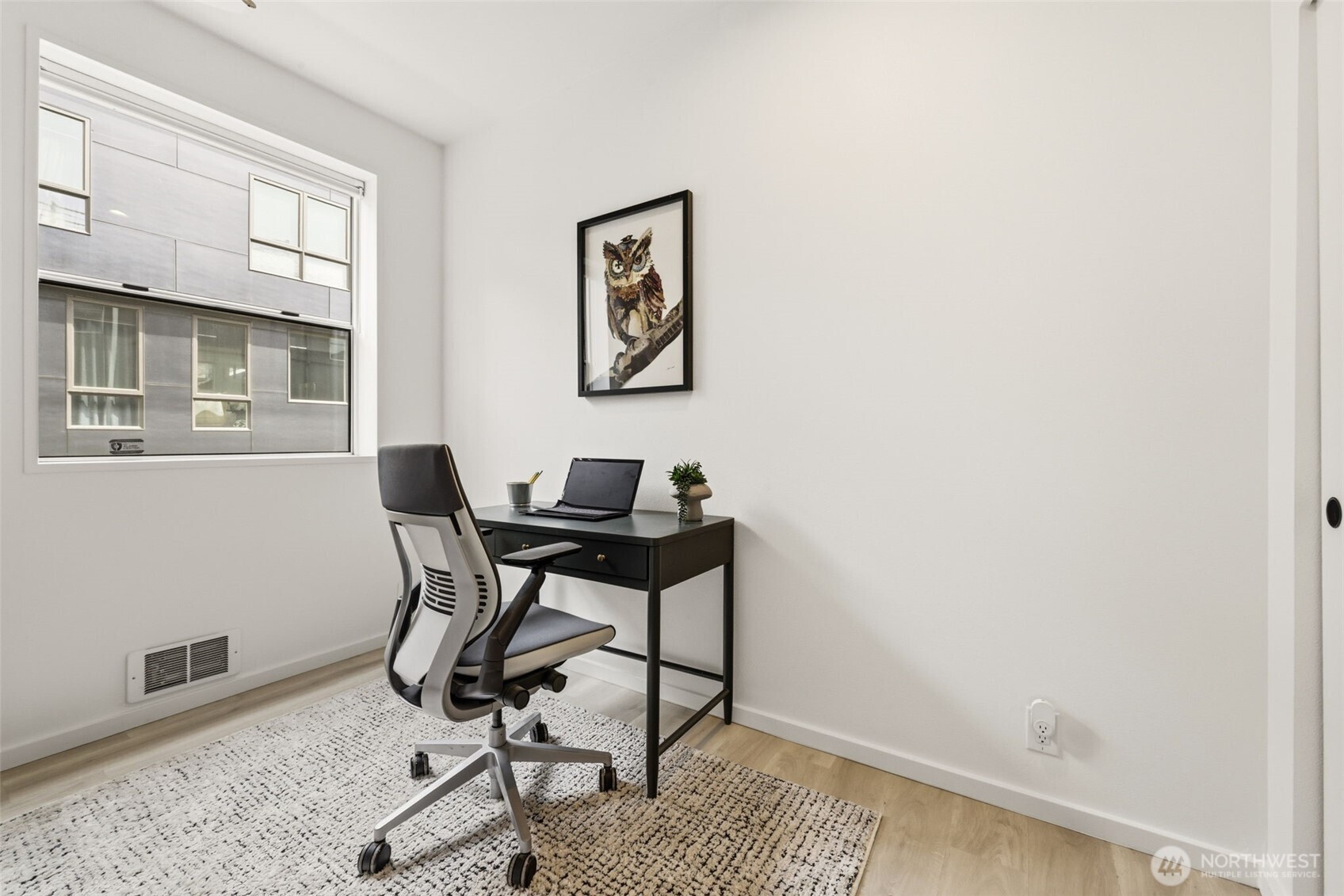 2nd bedroom or office