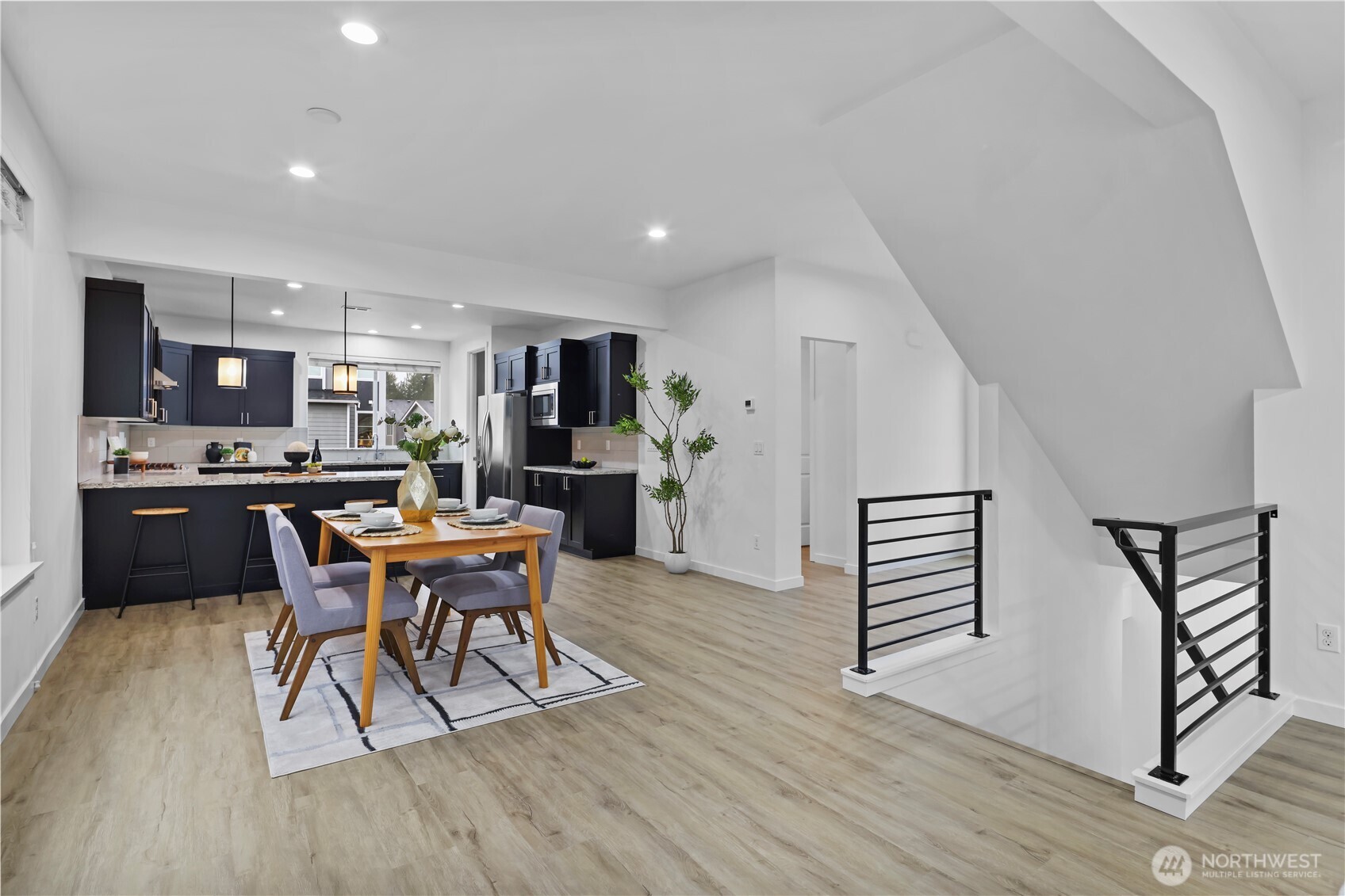 So much dining space