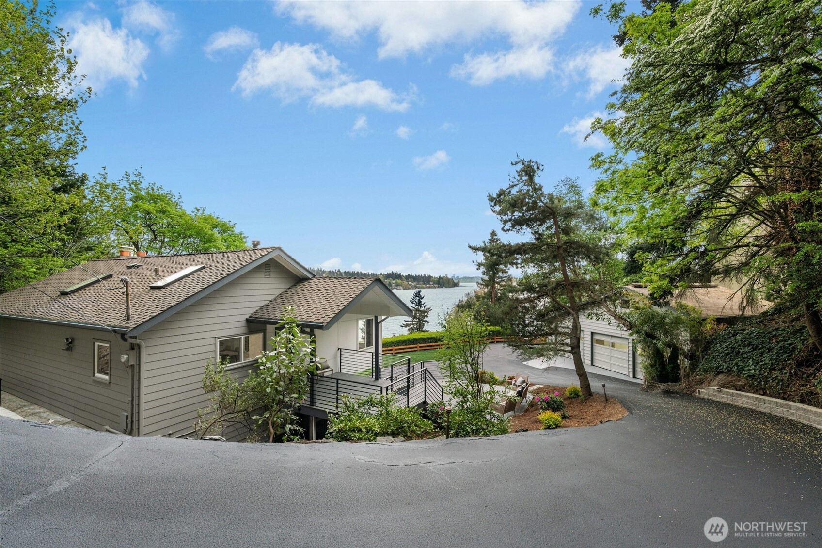 Enjoy the best the Northwest has to offer with ever-changing vistas, maritime performances & golden summer days from your own private view sanctuary!