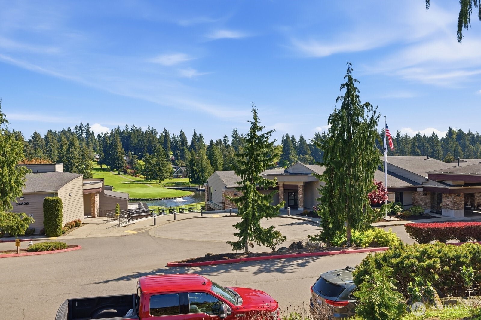 Take advantage of the prestigious clubhouse, dining, and social amenities just steps away.