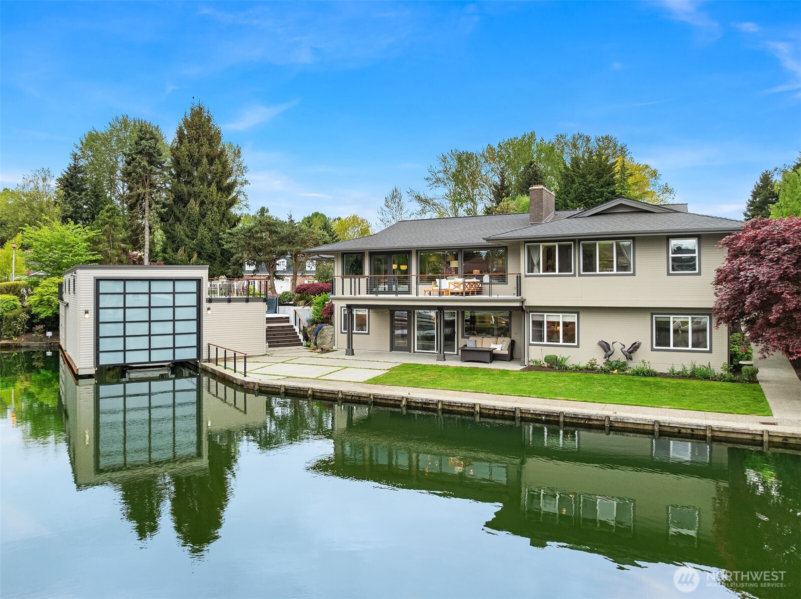 Another exterior shot showcasing the lake living at its best.