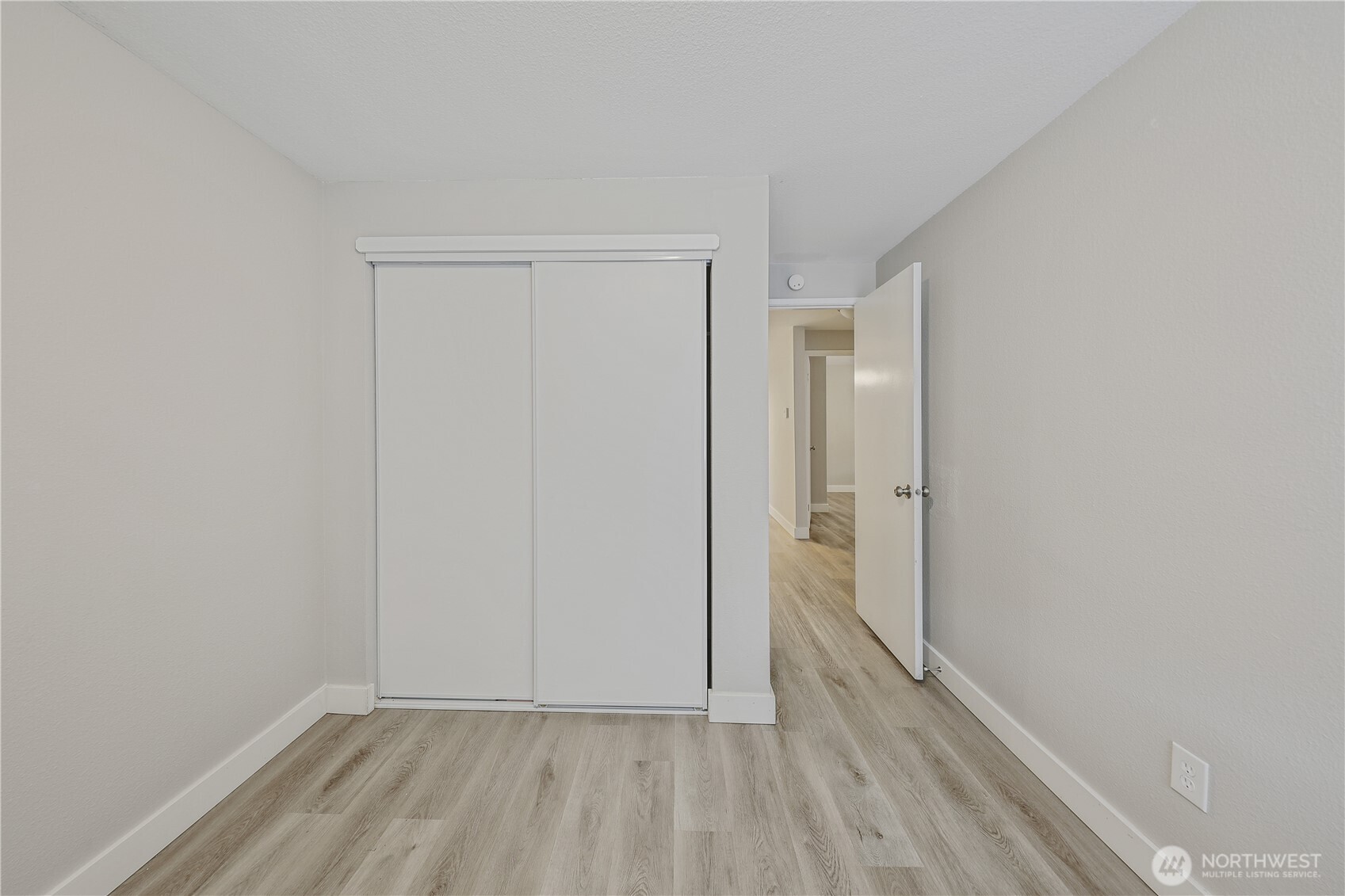 bedroom 3 closet view