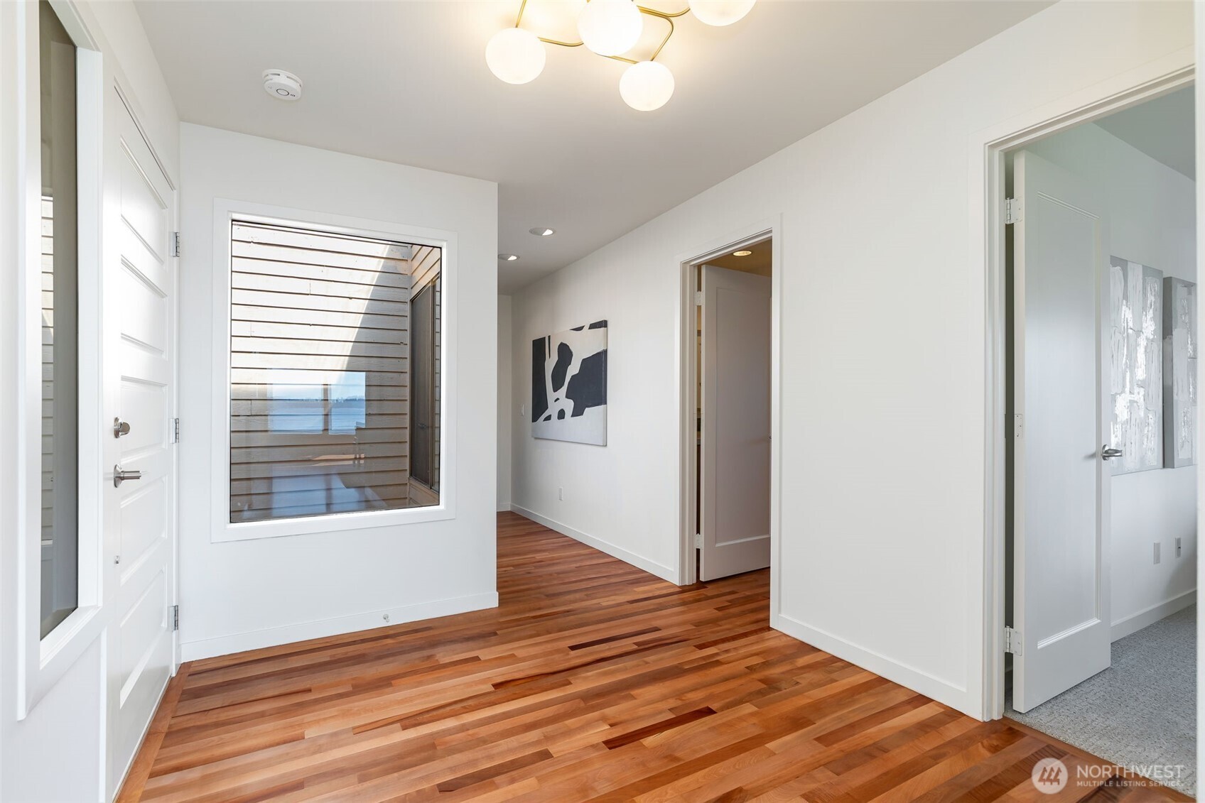 Spacious entry way
