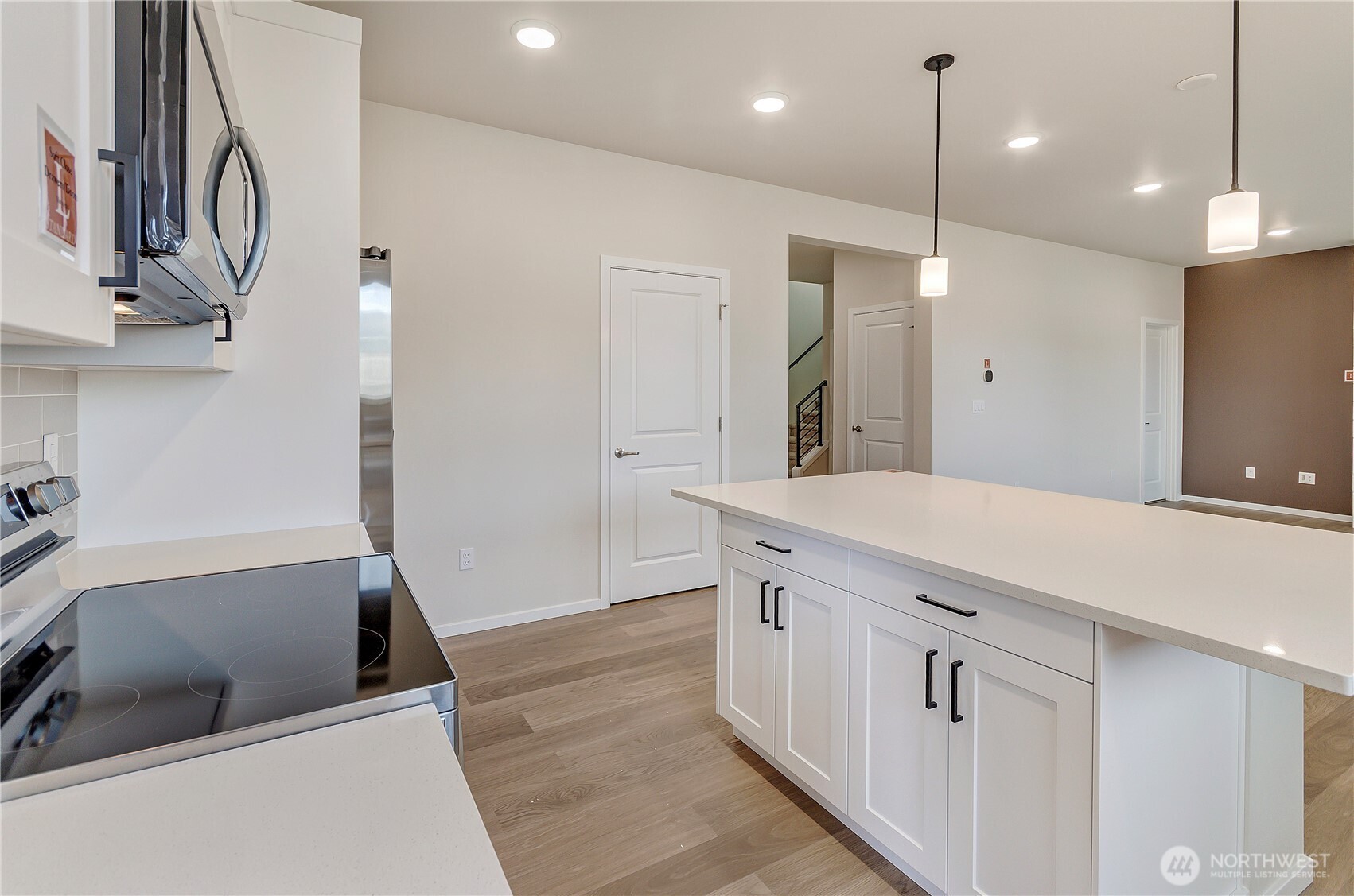 Photos are sample photos of a previously built Elbe plan in the community.