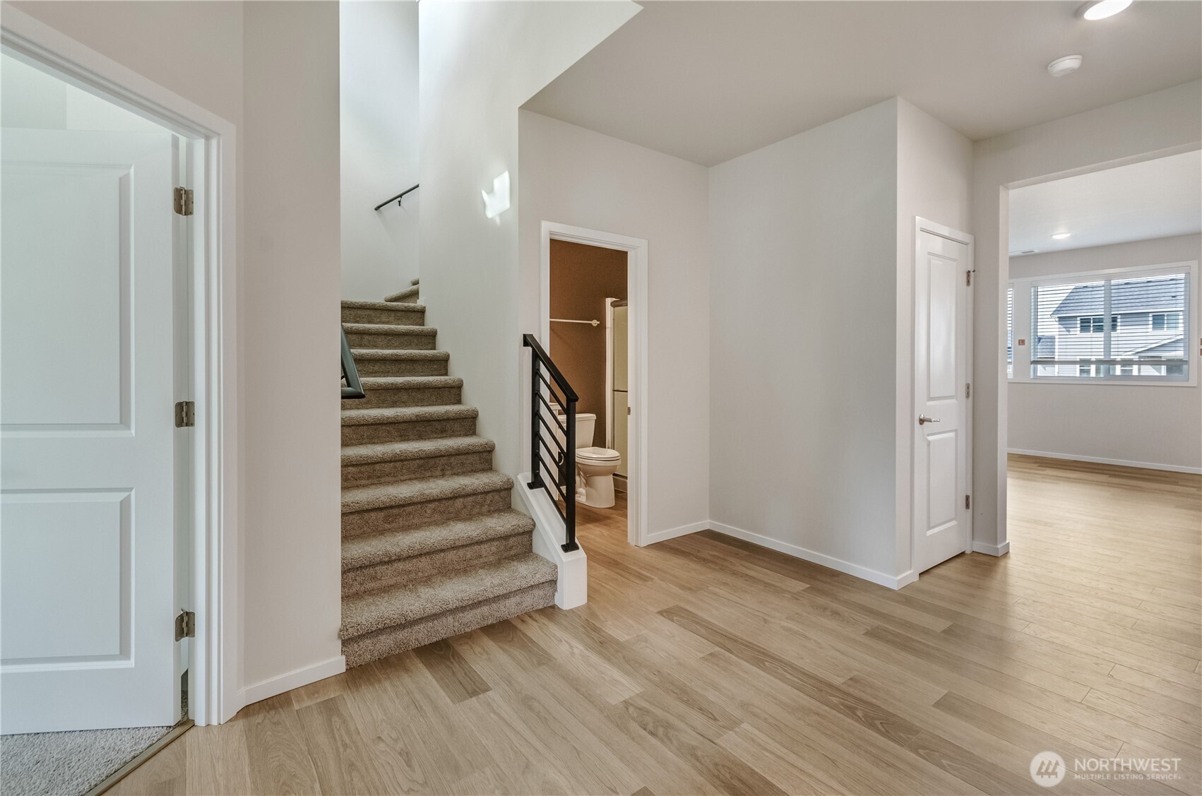 Photos are sample photos of a previously built Elbe plan in the community.