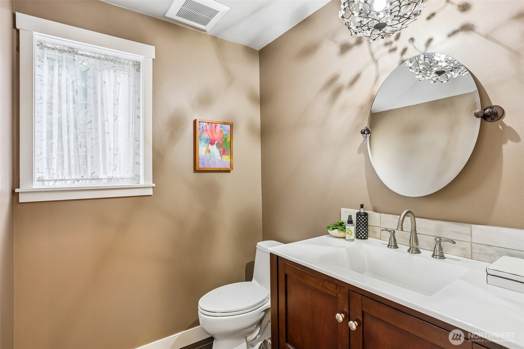 Main Level Guest Suite 3/4 Bath
