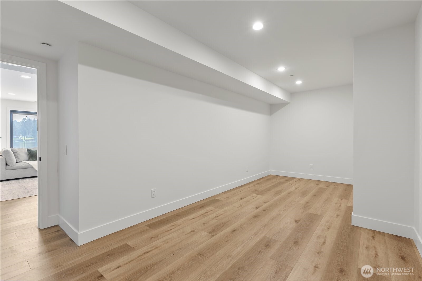 Lower level 3/4 bath
