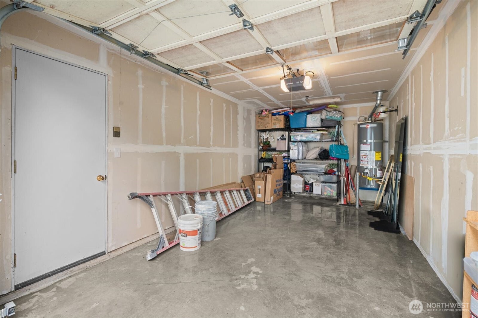 private attached garage