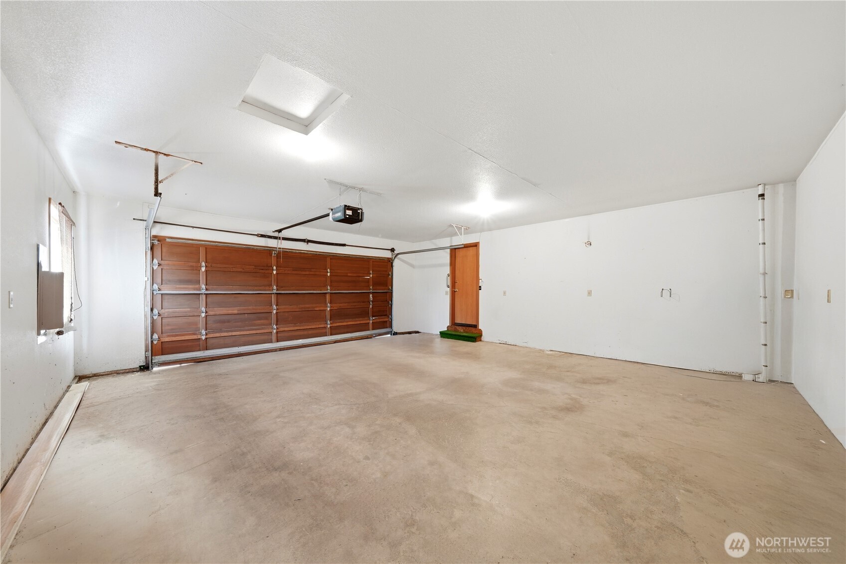 Another view of the garage from the back wall.