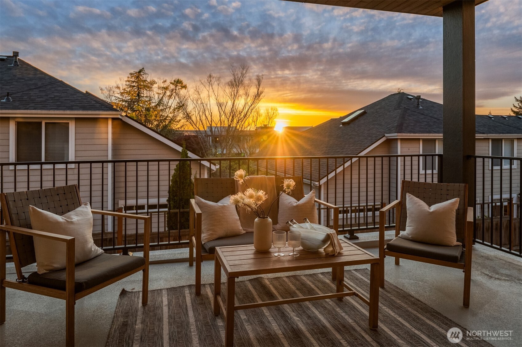 Deck on main off living area