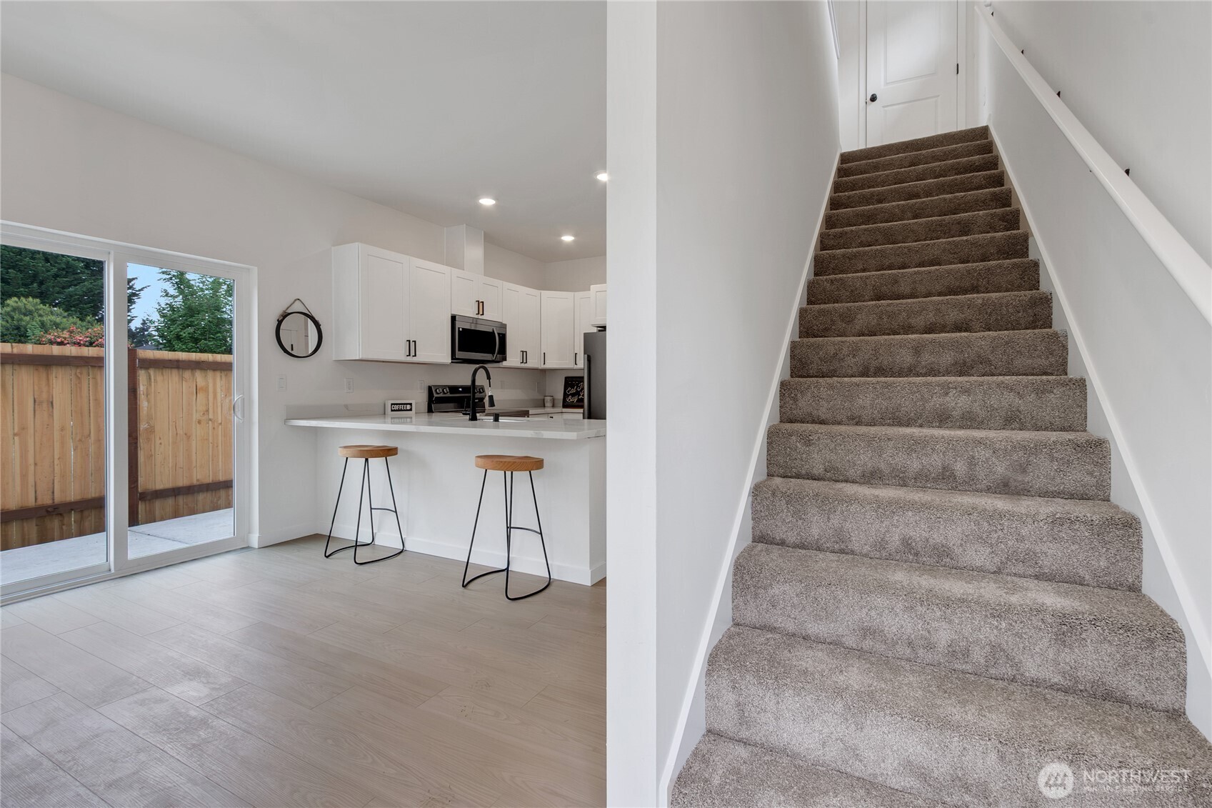 /NWM2513979/NWM2513979-2.jpg
