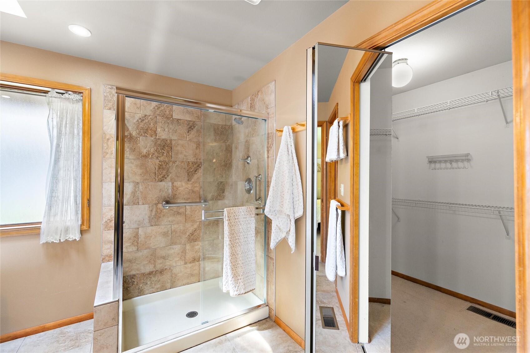 Primary shower
