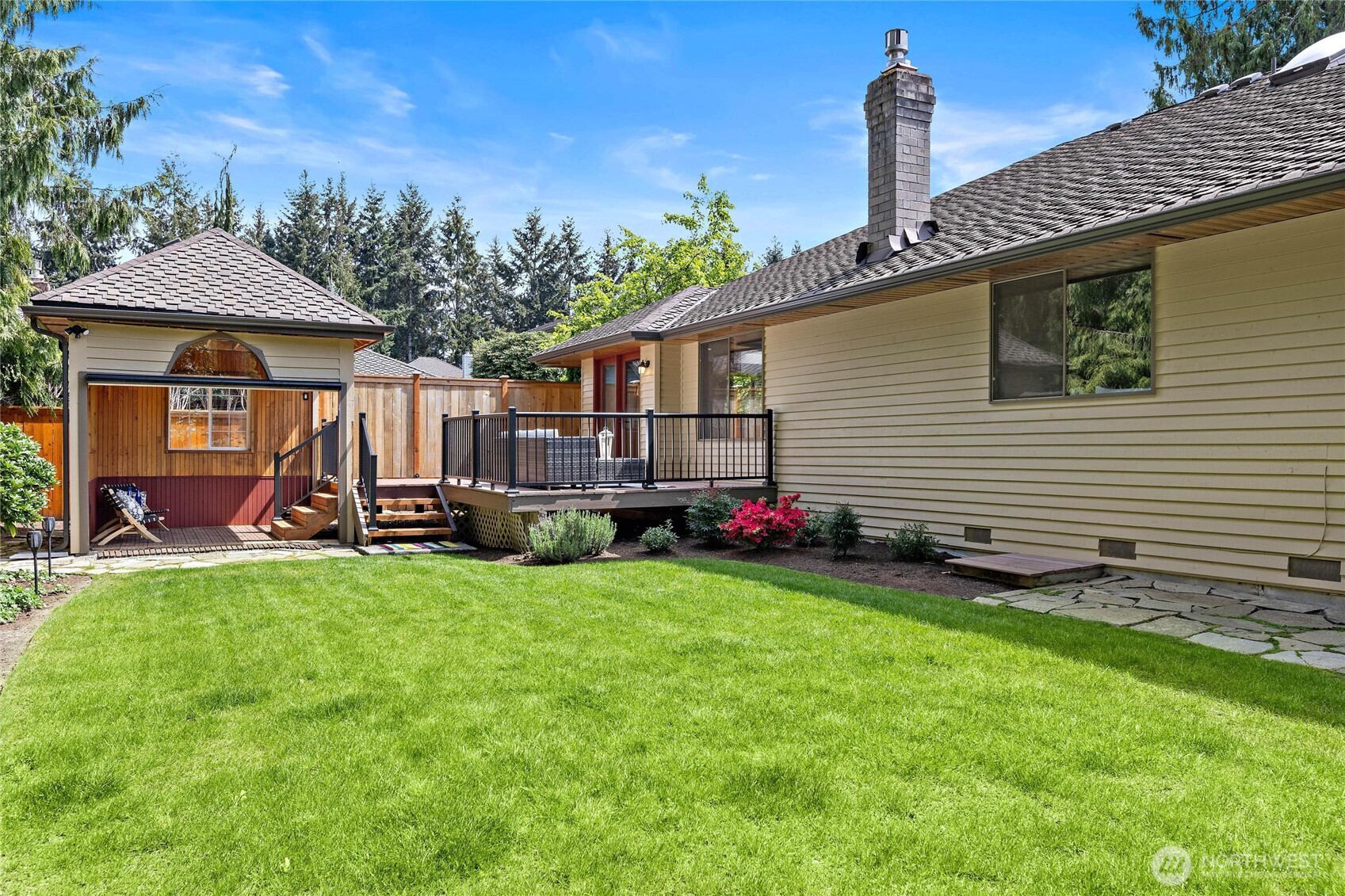 good size back yard