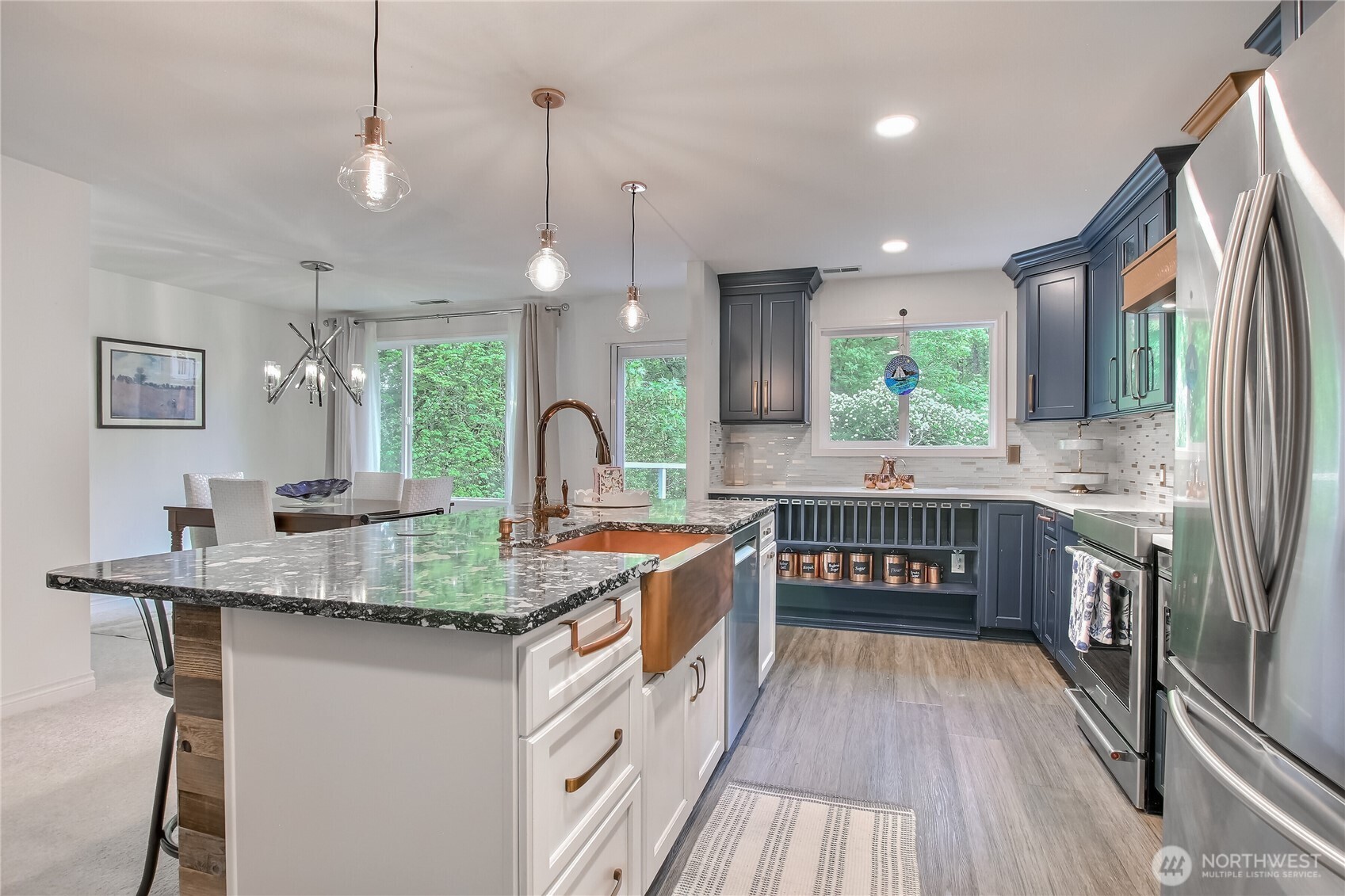 Farmhouse sink, optimized organization, S/S appliances.