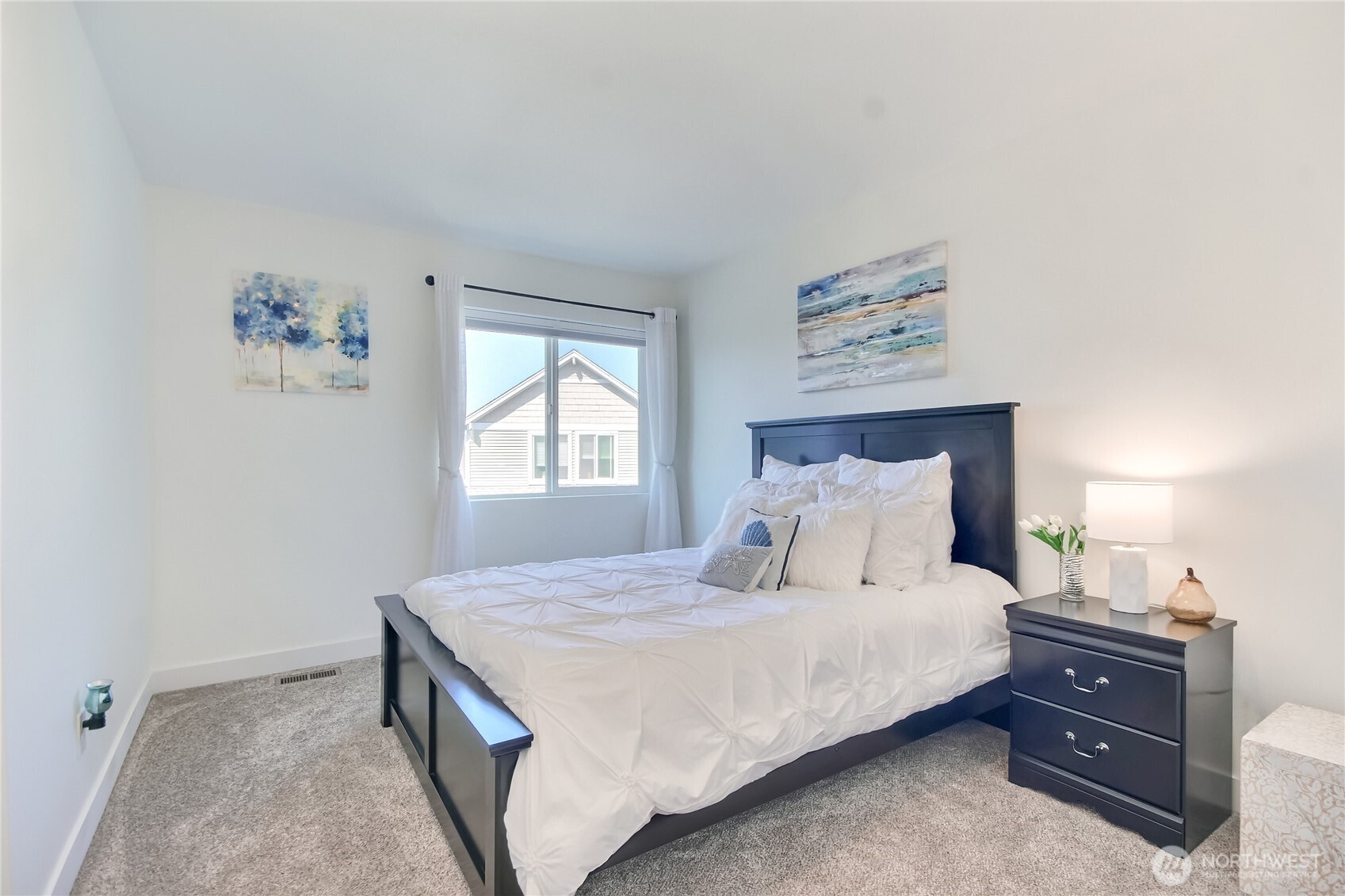 Beautiful 2nd bedroom