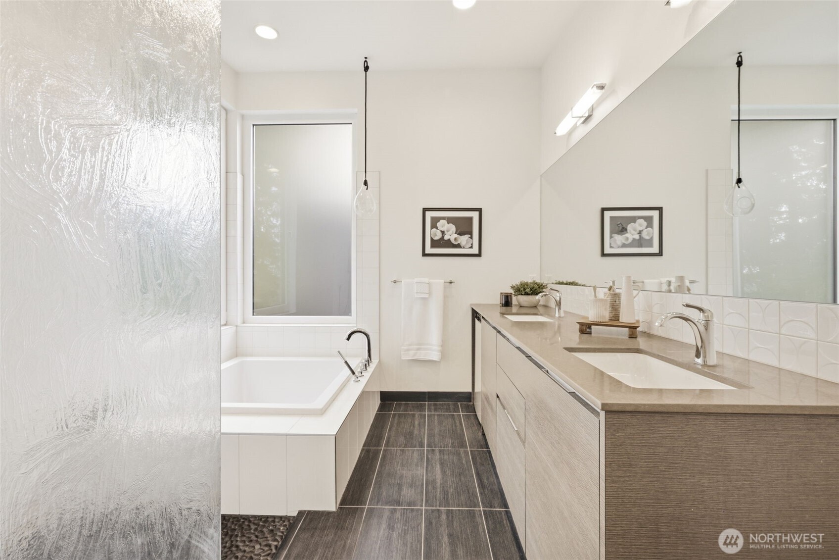 Spa-like primary bath with Japanese soaking tub