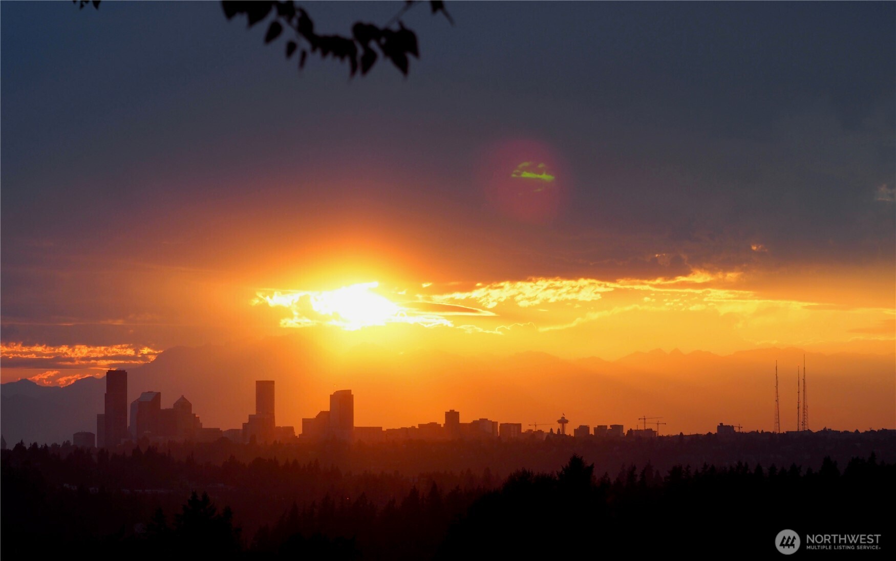 Breathtaking sunsets over Seattle on clear evenings