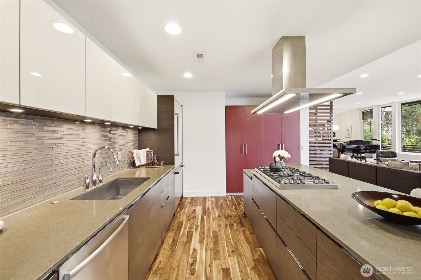 A clean-lined kitchen that feels both refined and effortless