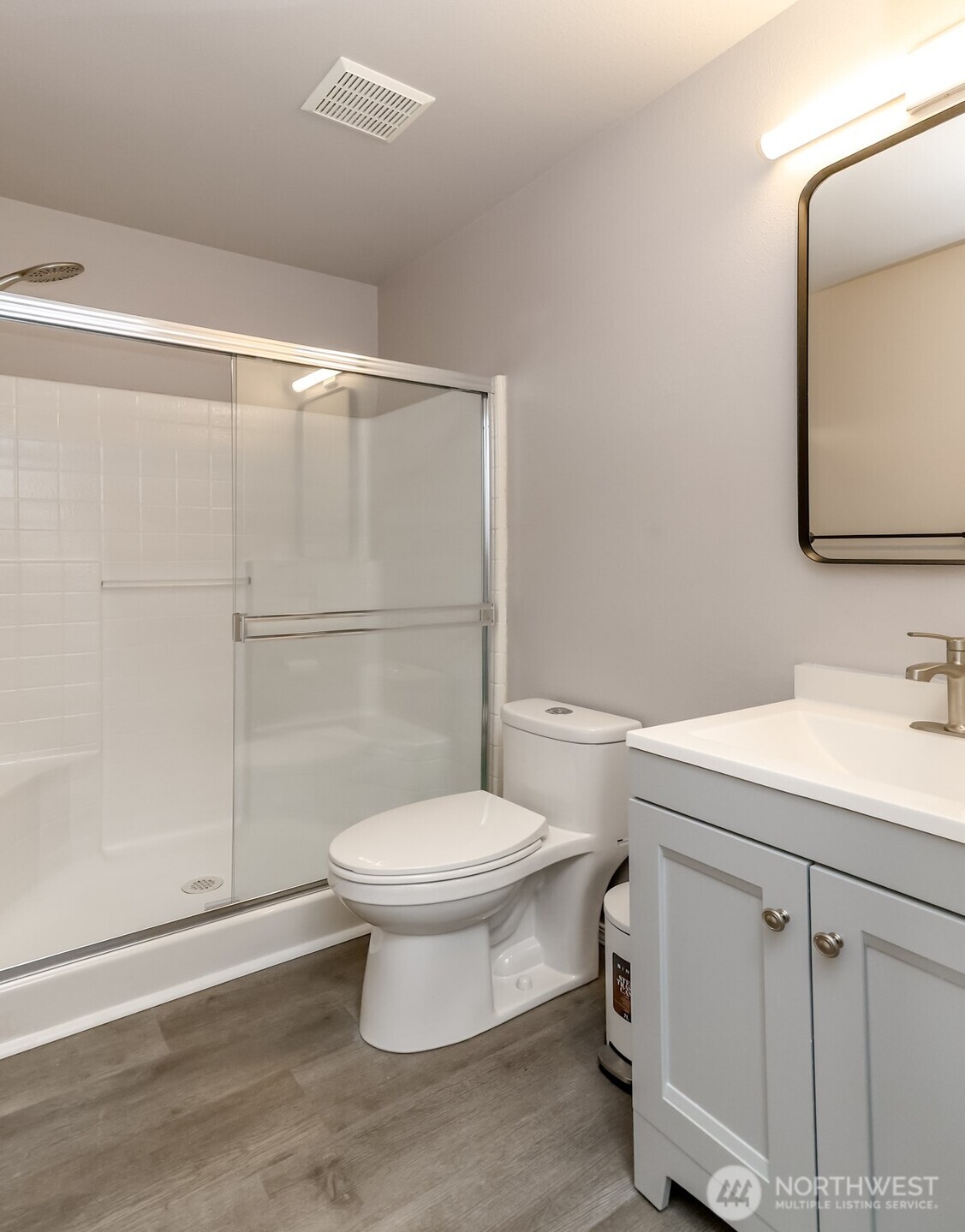 Main Floor 3/4 Bath