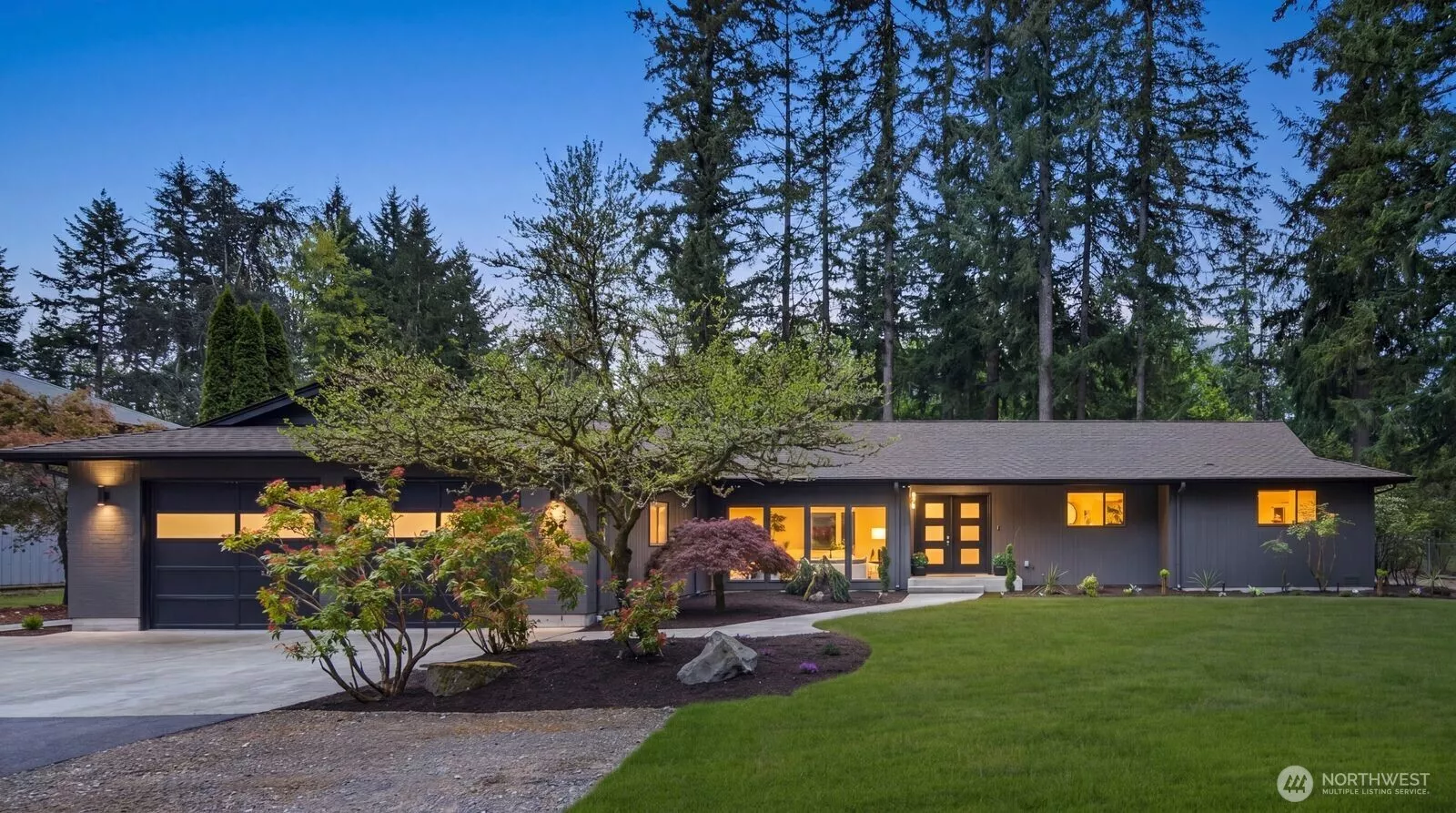 Welcome to this beautifully updated rambler in Lake Morton!