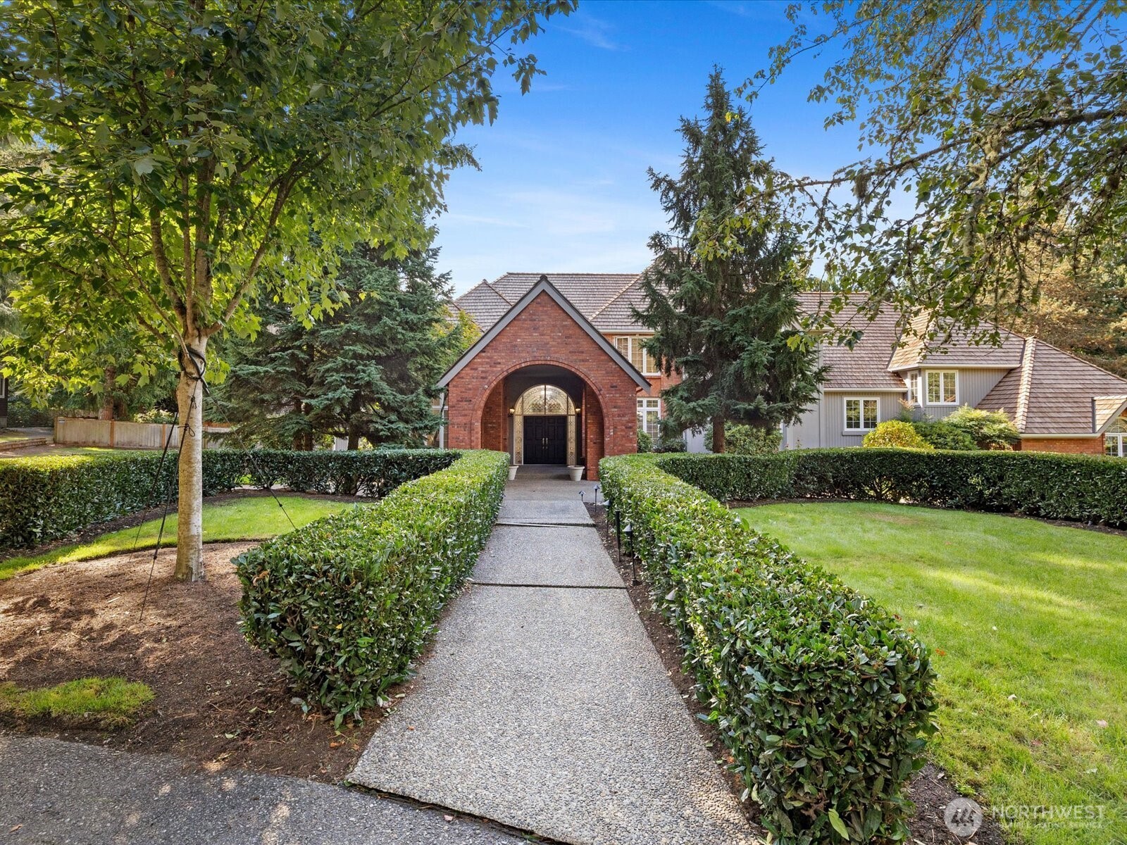 Massive 35,002 sqft yard. Your own slice of heaven.