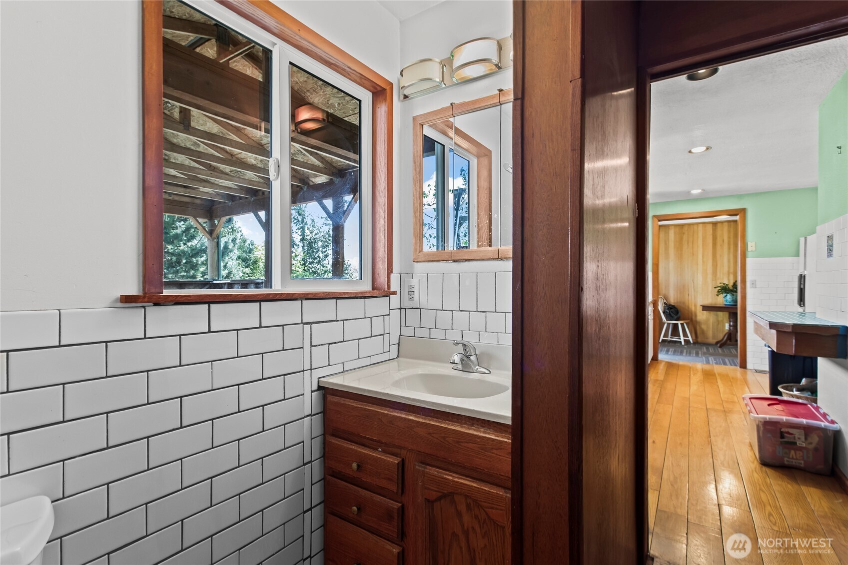 Powder room 1/2 bath off the kitchen