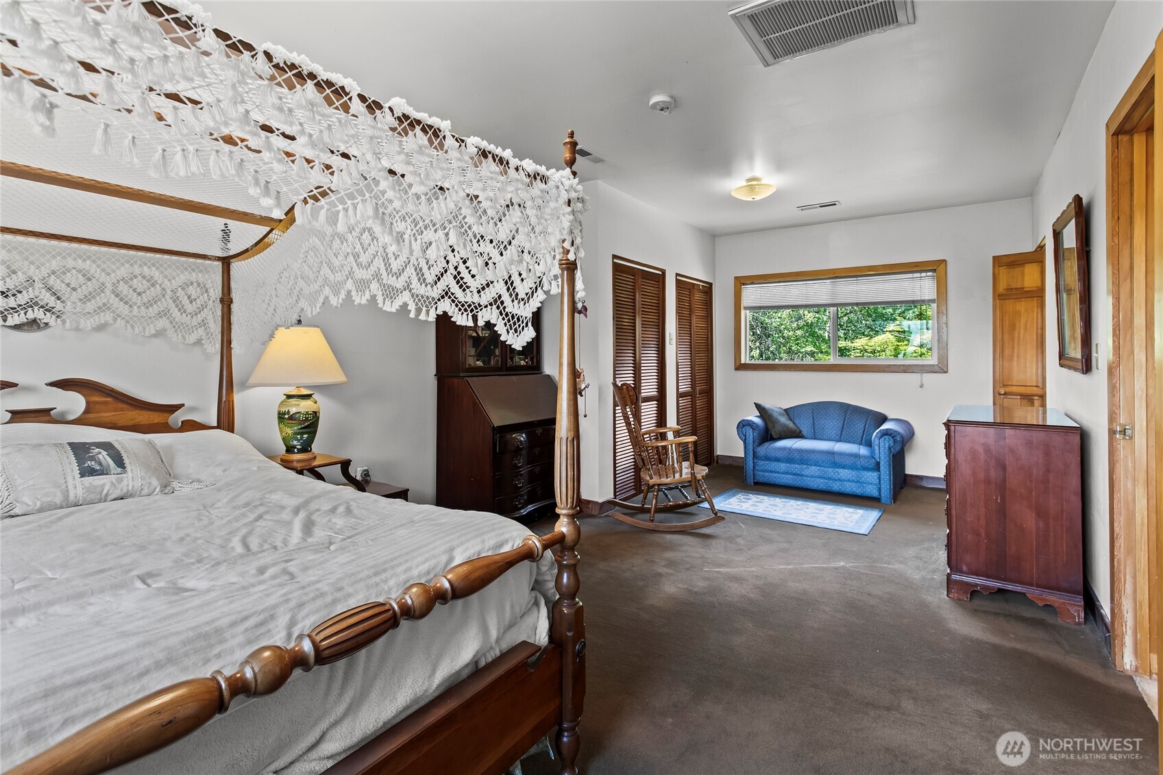 Upstairs bedroom with 3/4 bath