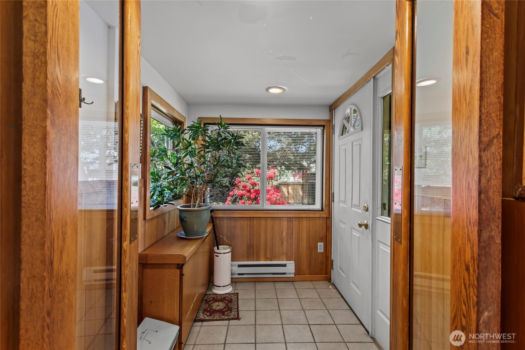 Light-filled entryway