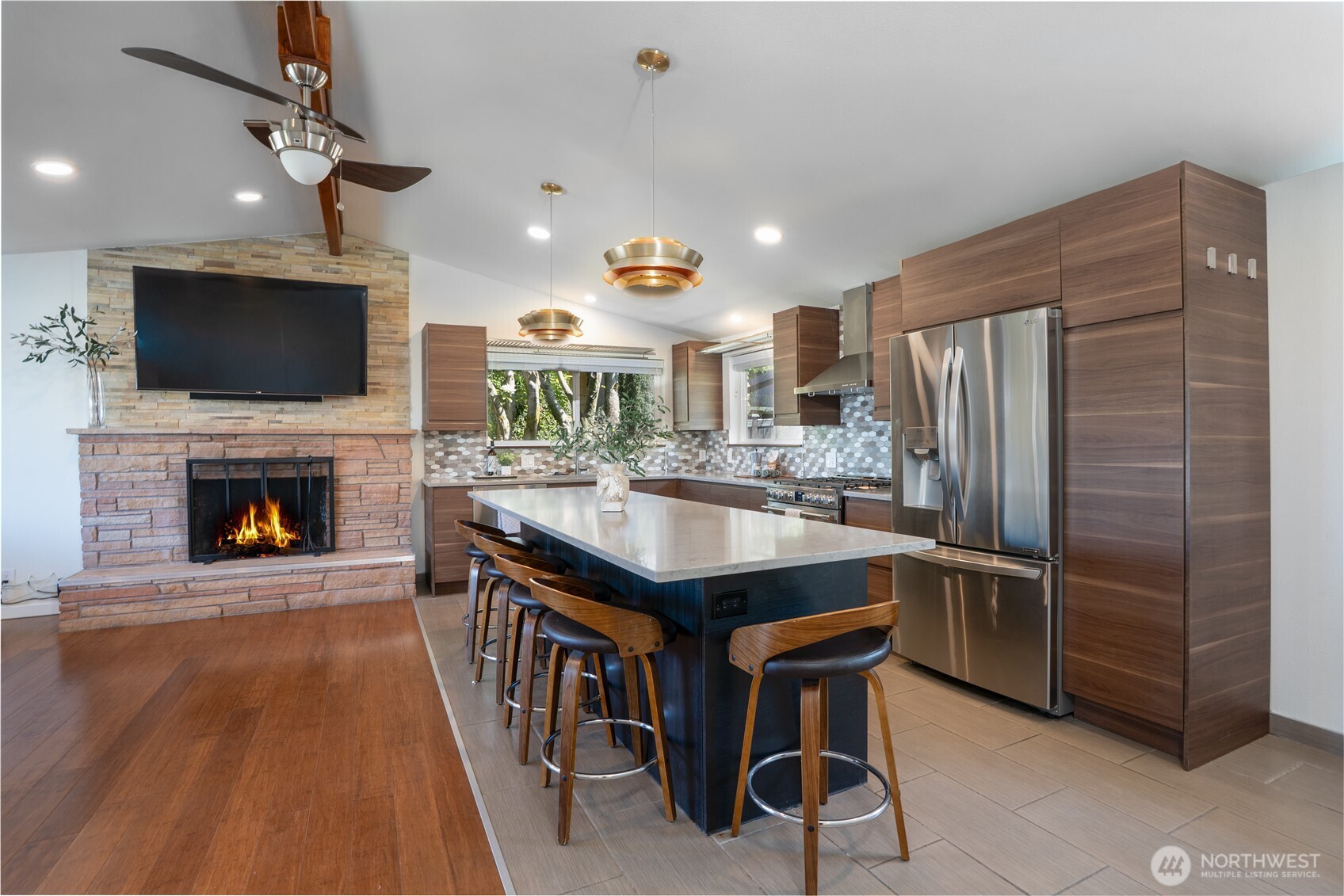 Enjoy Fireplace, Ceiling Fan & Entertainment Center on Game Days...