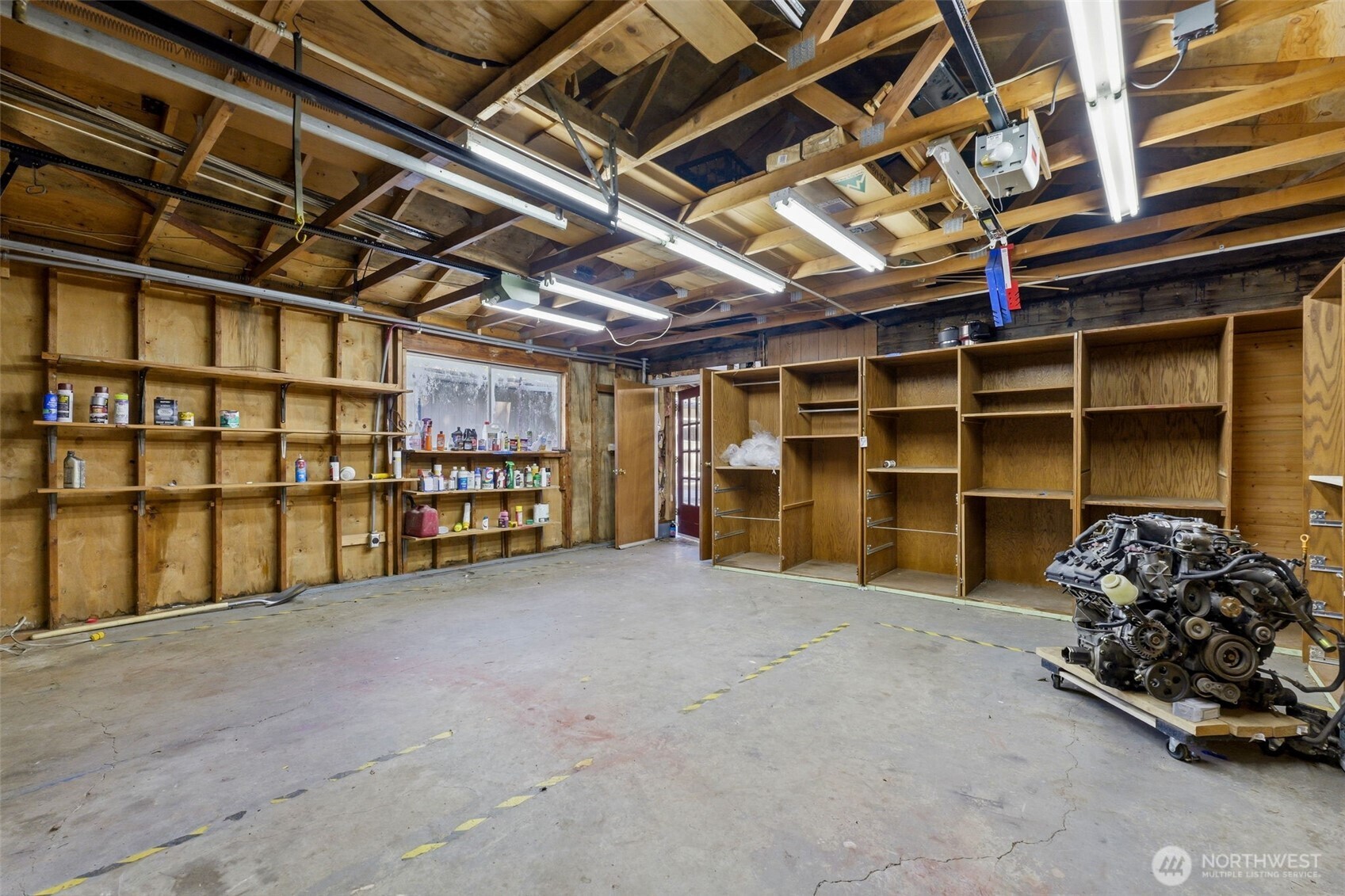 Detached garage