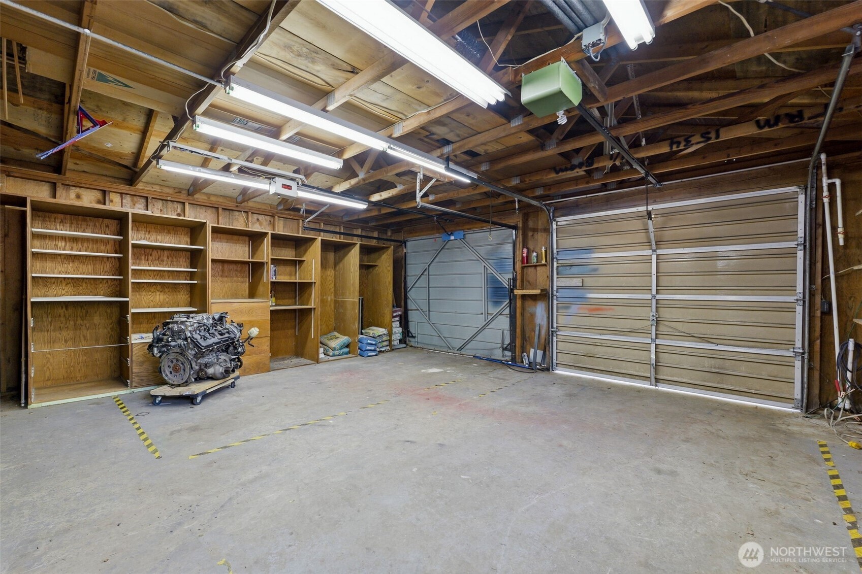 Detached garage