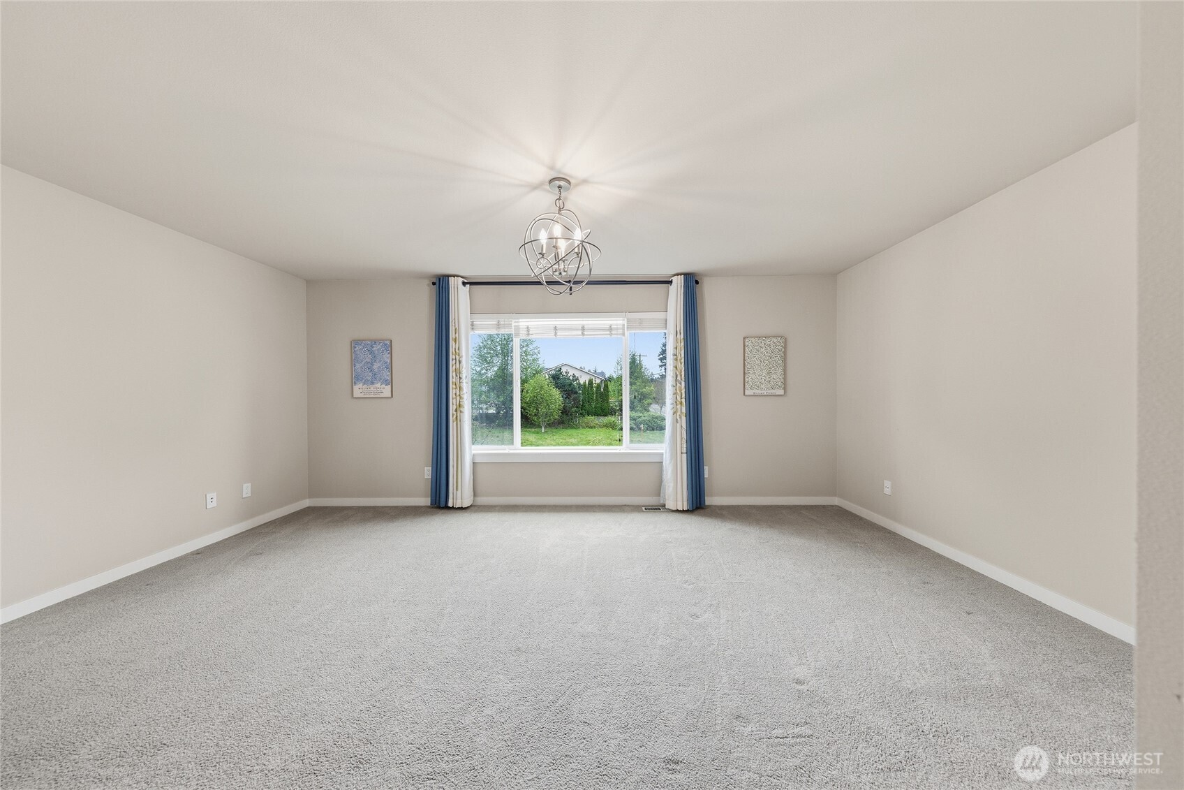 Large primary bedroom upstairs