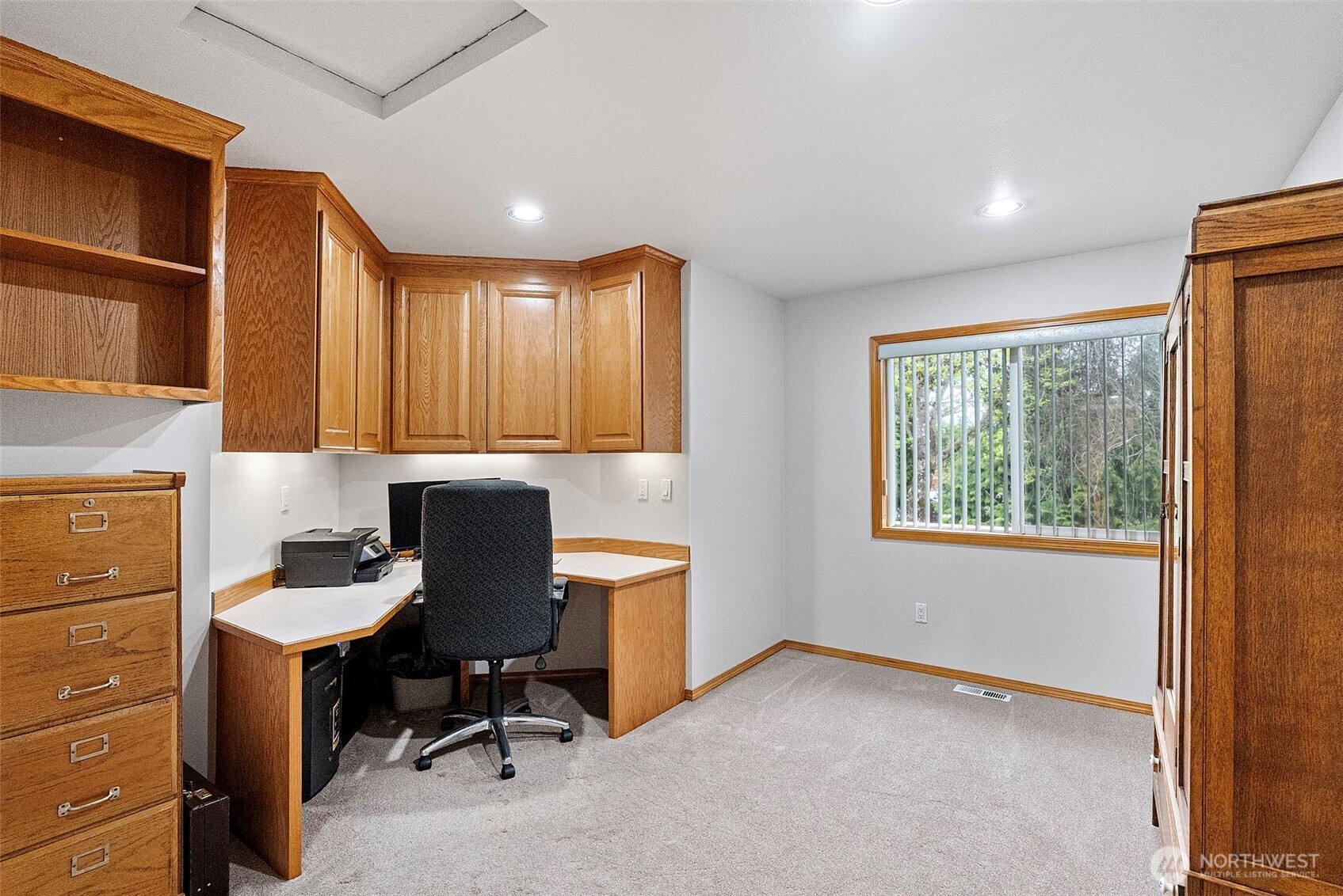 2nd Office with Built-in's