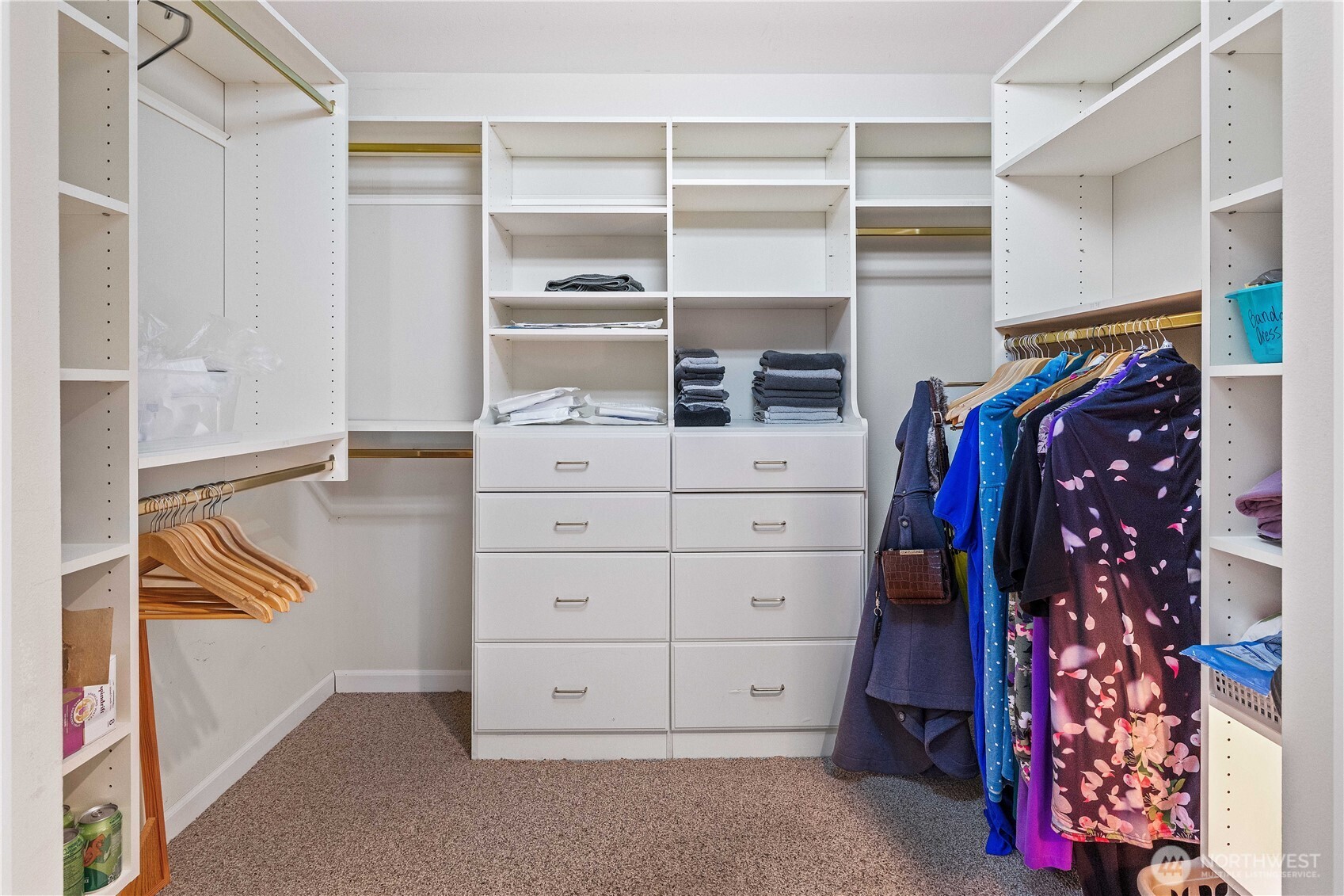Owner's suite walk-in closet