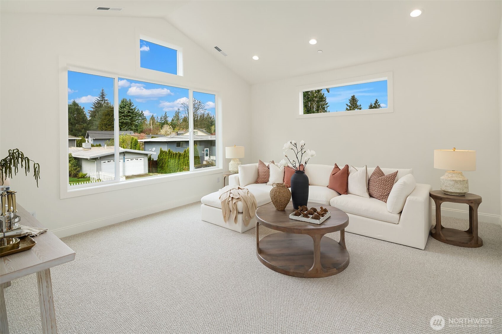 Flexible upper floor bonus room