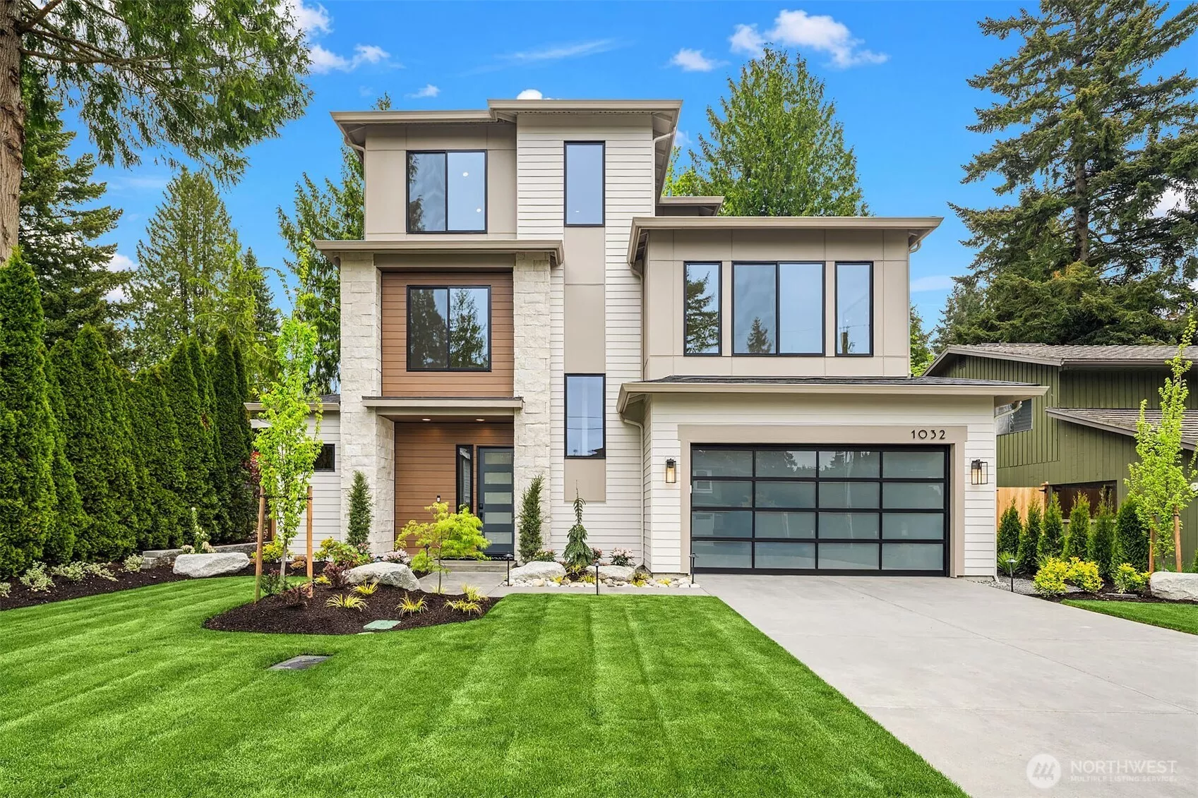 MN Custom Homes presents a transitional design conveniently located in the heart of downtown Bellevue