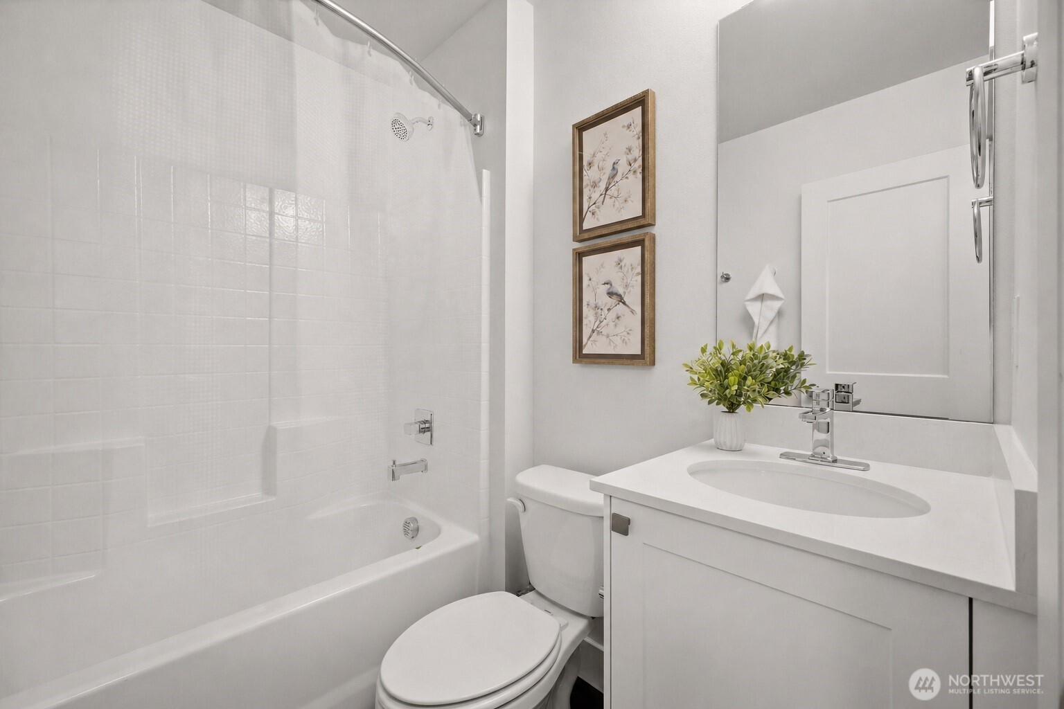 Bathroom 1 (1st floor – Model Home)
