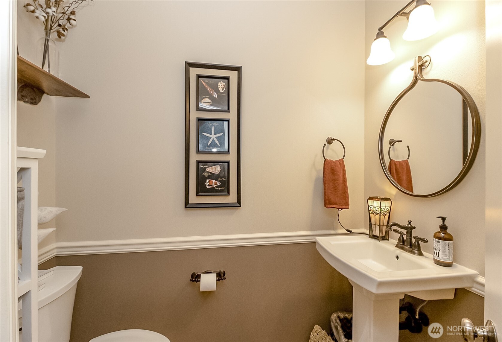 dining toward kitchen