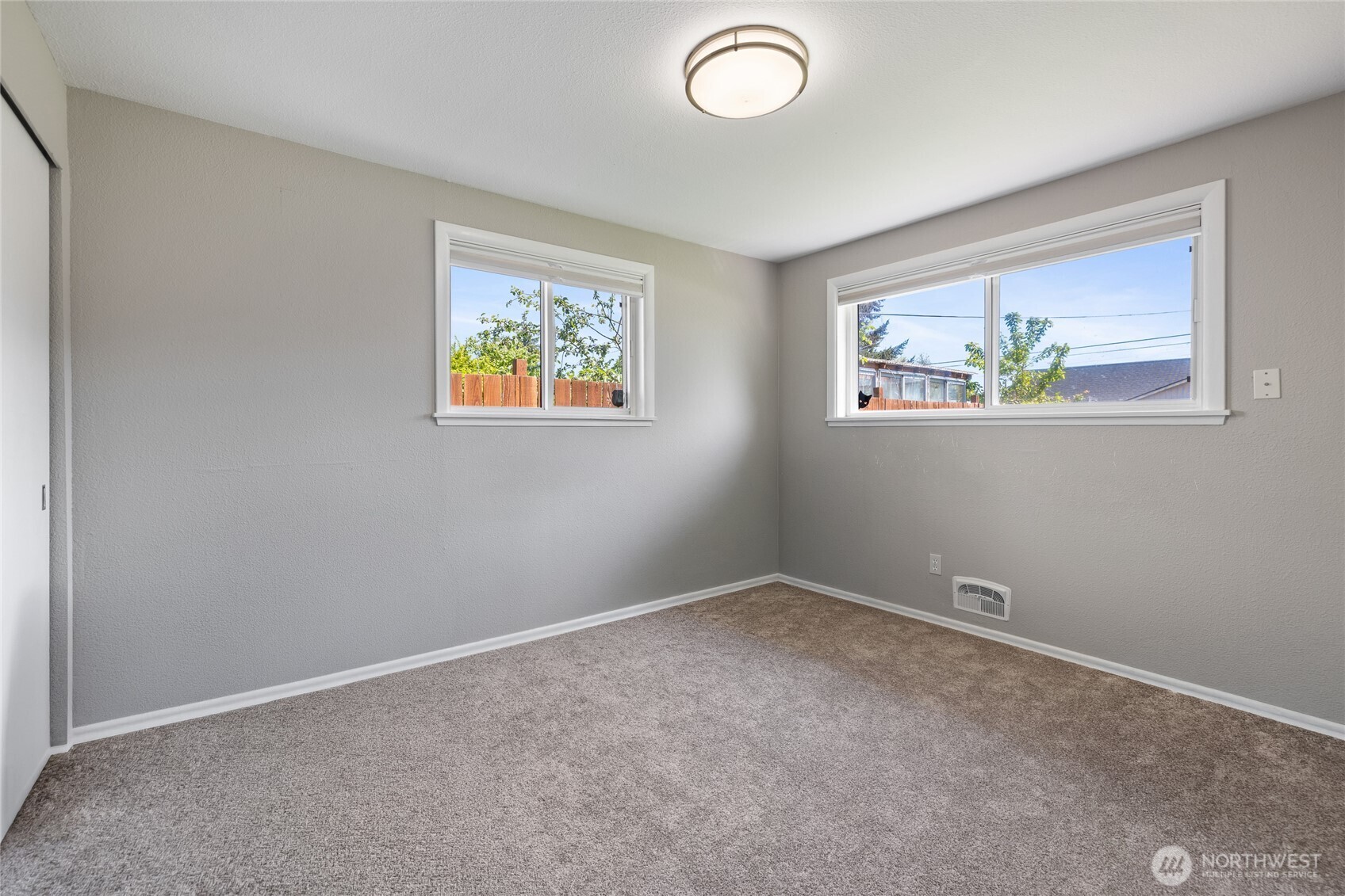 3/4 bath off garage