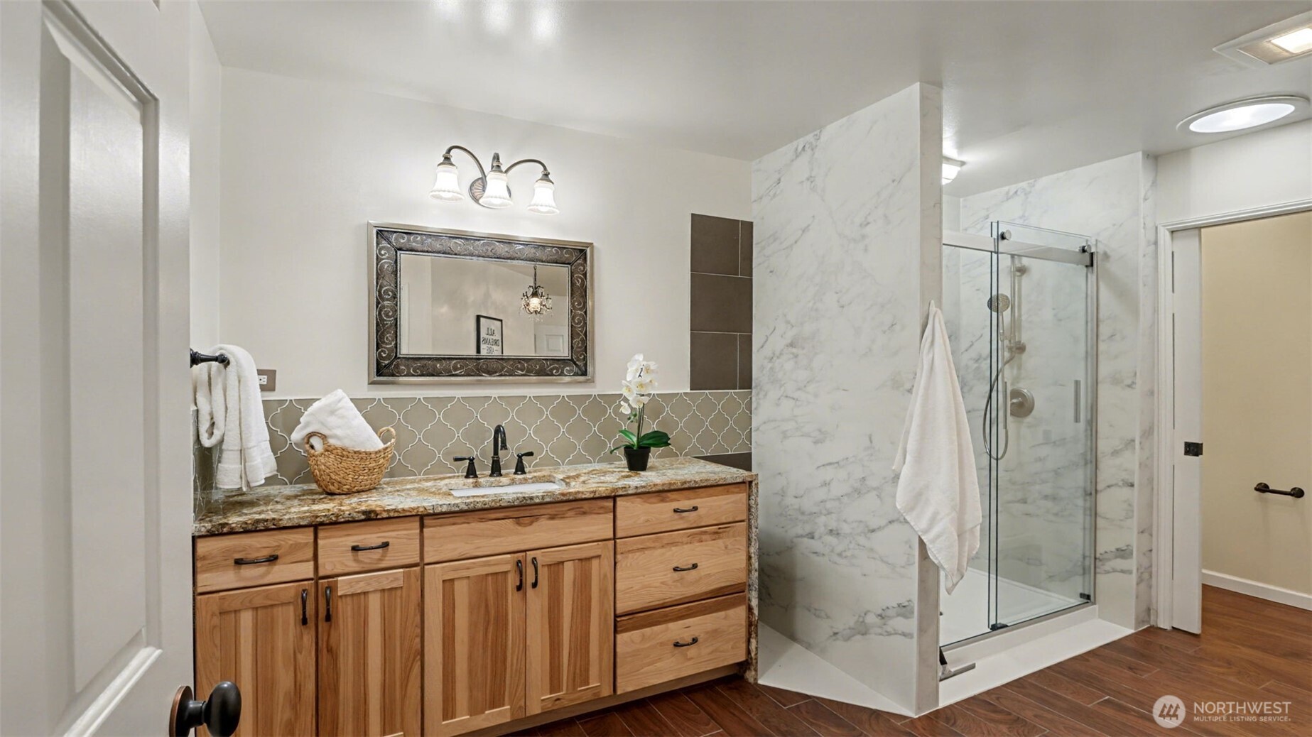 2 sink areas and tons of storage in the primary bath.