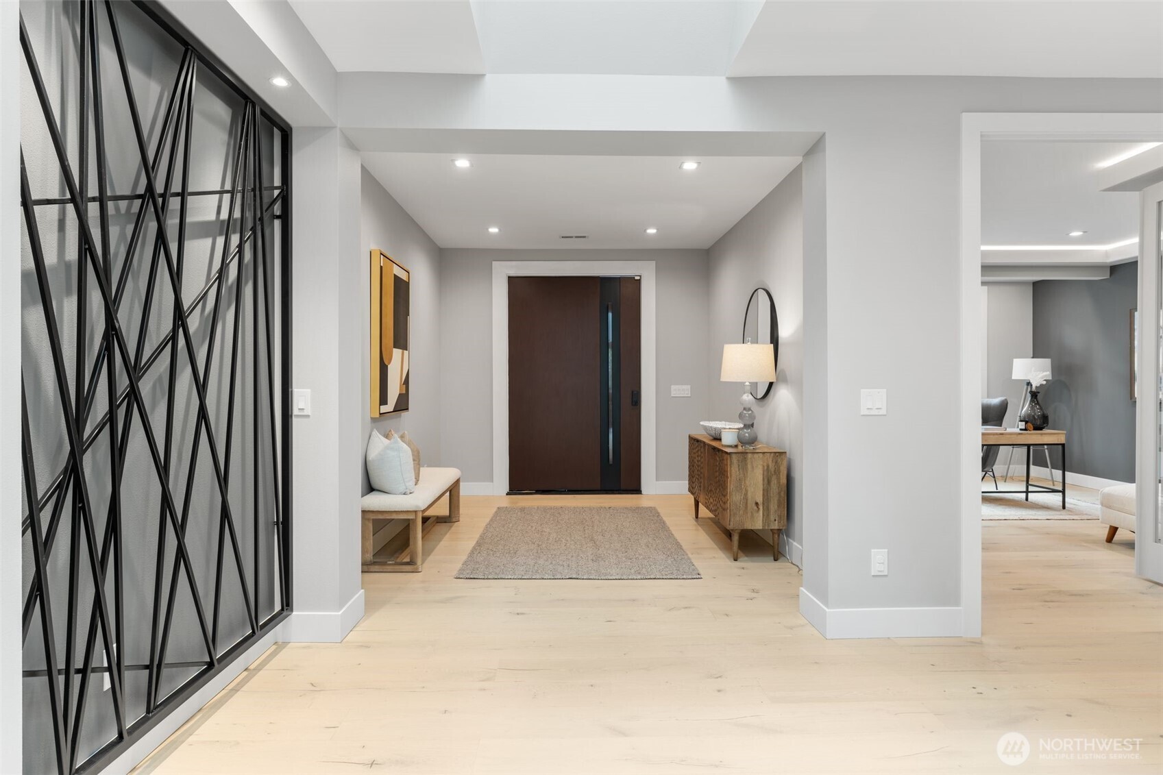 Deluxe Trim Package w/9 Ft Ceilings & Custom Front Pivot Door