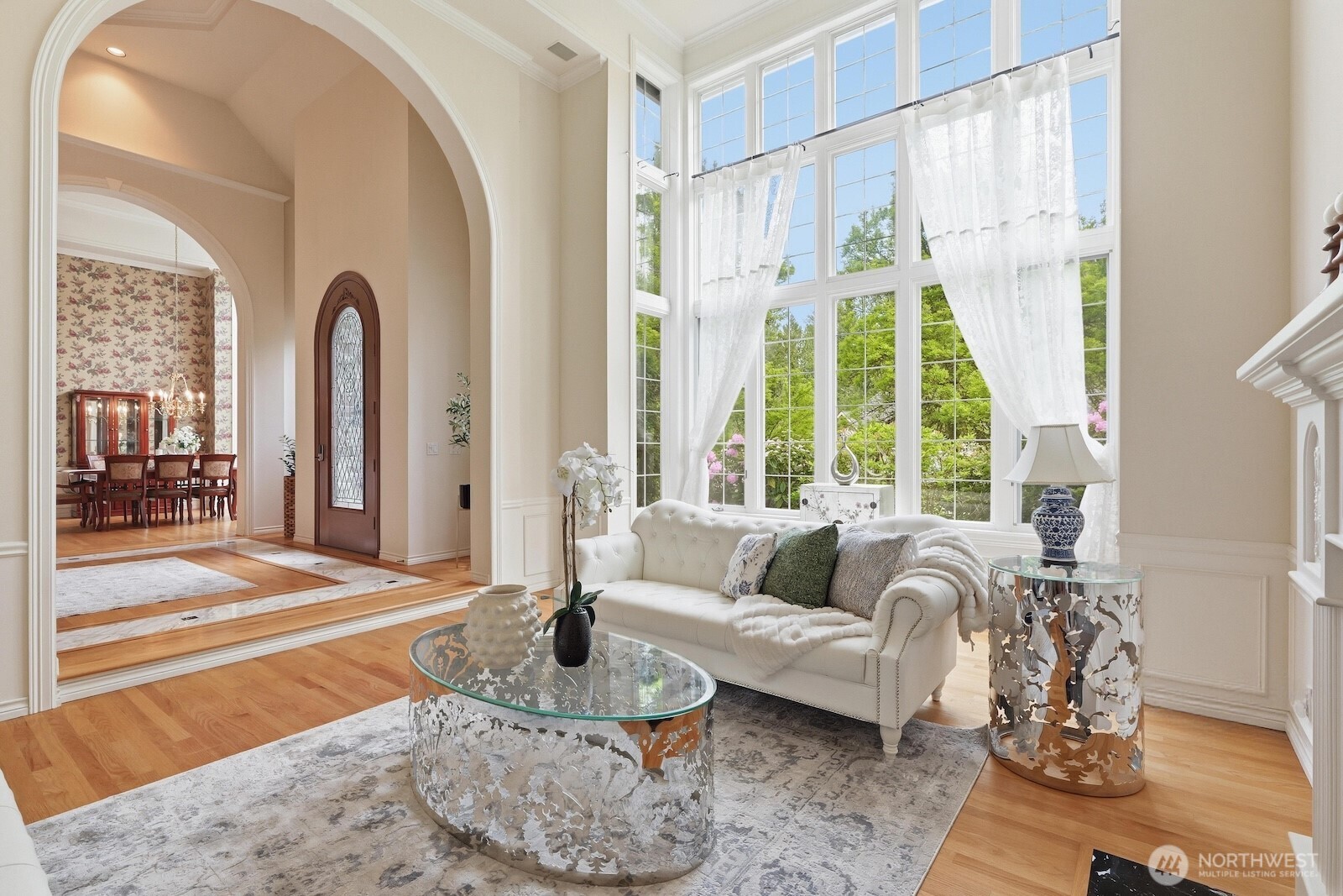 Lots of natural light