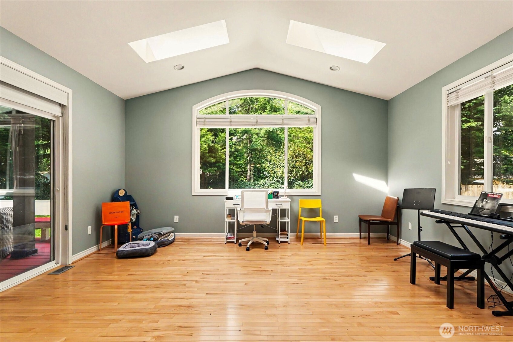 Bonus room on Main floor