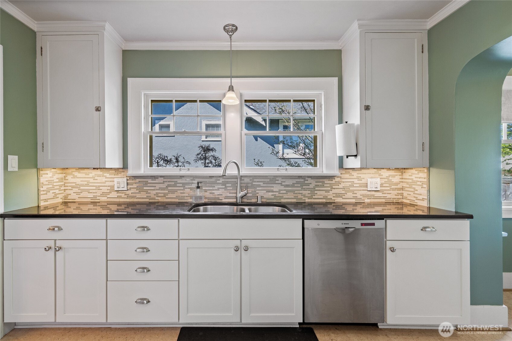 Under counter cabinet lighting is always a nice choice in the evenings.