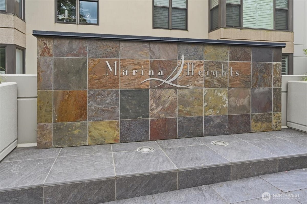 Marina Heights 3rd Ave Entry