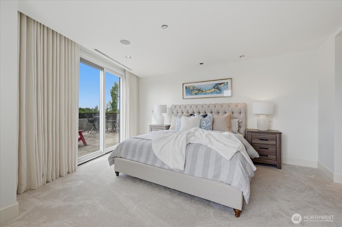 Primary Bedroom w/access to Terrace