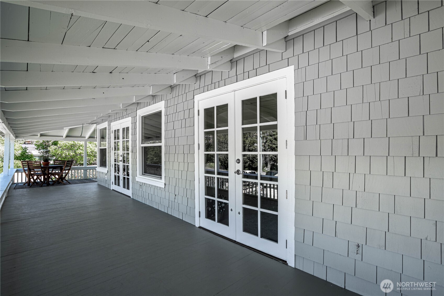 Wrap-around deck w/big lake views